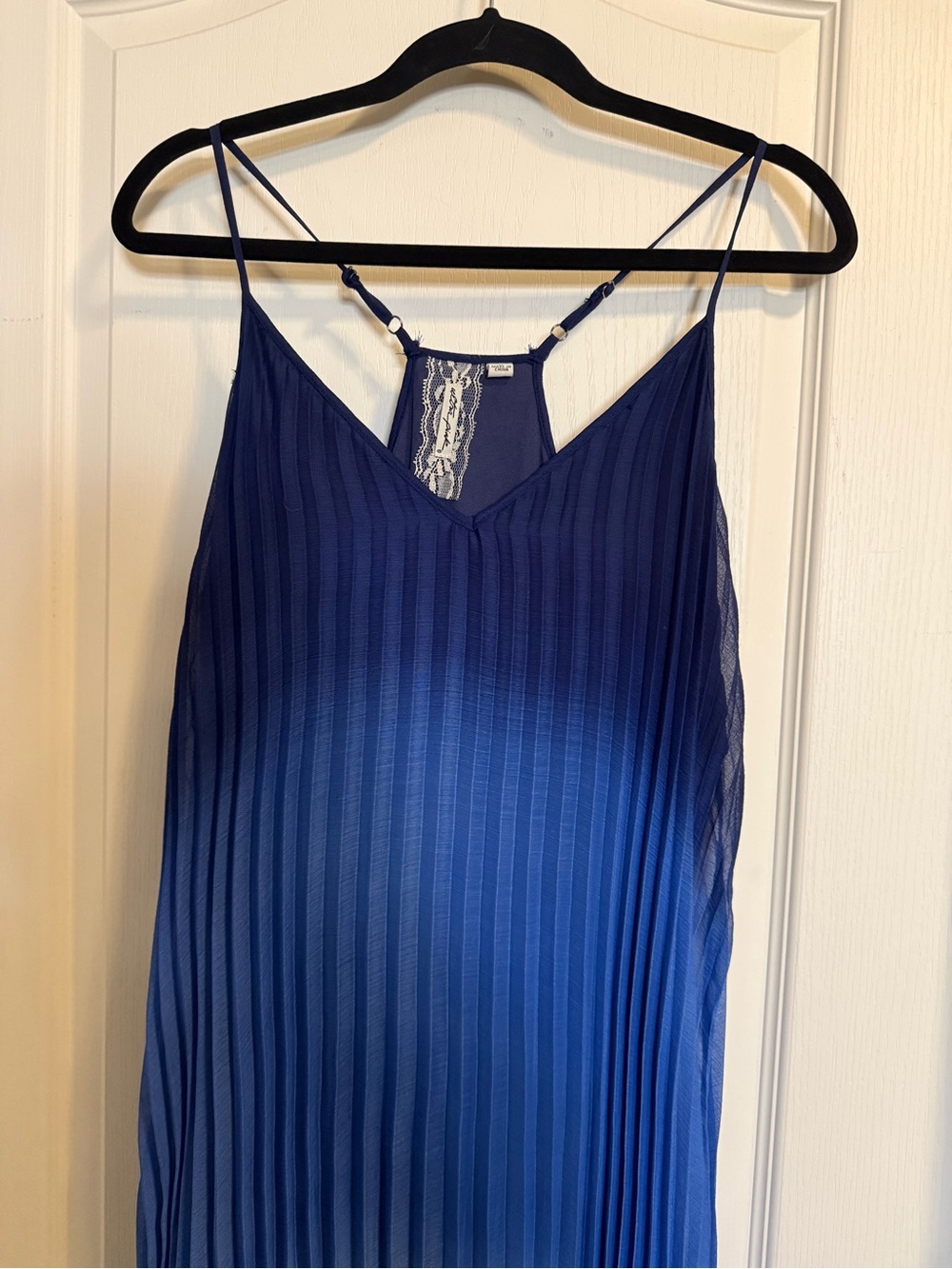 Women’s Ombré Blue Pleated Spaghetti-Strap Maxi Dress